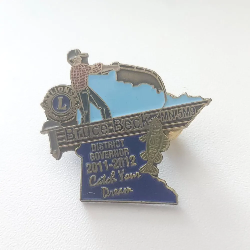 Lions Club Bruce Beck MN5M9 2011-2012 District Governor Fishing Boat Lapel Pin